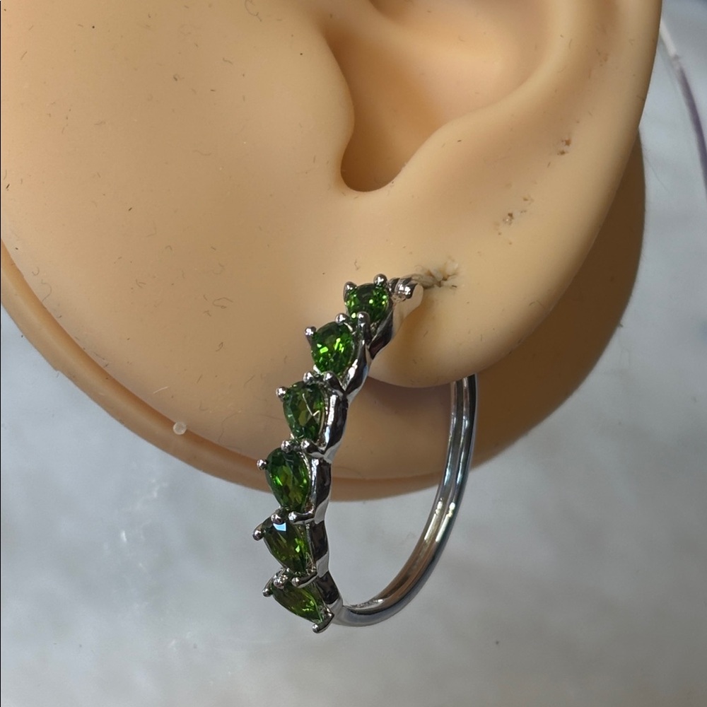 NWOT JTV Genuine Green Chrome Diopside Hoop Earrings 925 Sterling Silver
